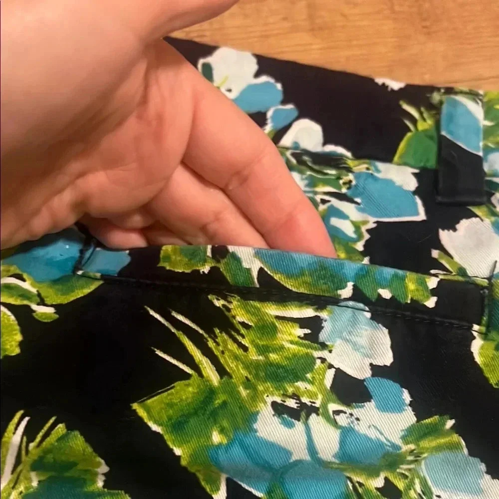 Merona Women's Floral Shorts - Black and Green - Picture 4 of 8